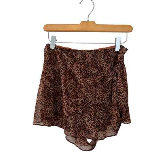 Victorias Secret animal print camisole and shorts set - Picture 3 of 9